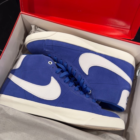 Nike Blazer size 10 Stranger Things. Brand new in the box. - Picture 3 of 9